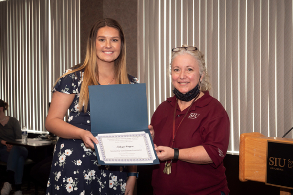 Teha Payne receives Sigma Xi award